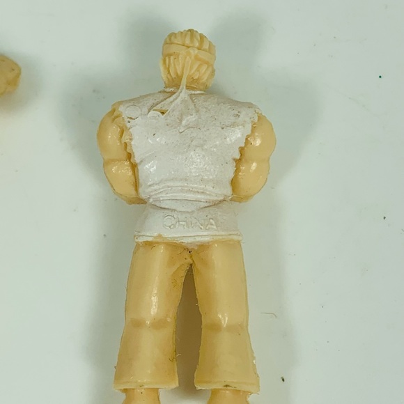 Vintage Capcom Street Fighter Plastic PVC Mini Figures Lot Of 2 2” - Picture 4 of 6